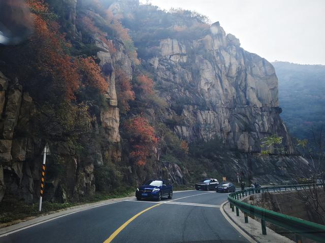 南行漫记：从卢氏走陕西S101红叶大道到南五台服务区露营