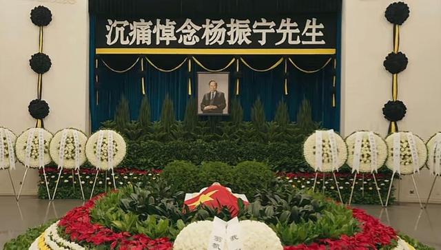 杨振宁去世不到2月，令人担忧的事还是发生，翁帆近况被曝惹争议