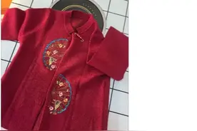 哈哈哈终于知道街上的丑衣服都卖给谁了，姐妹们有人买就不错了图片