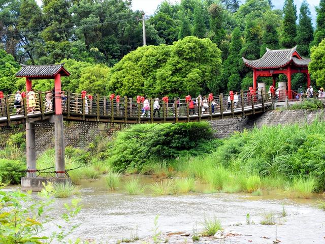 四川旅游：三访成都都江堰散记（图）