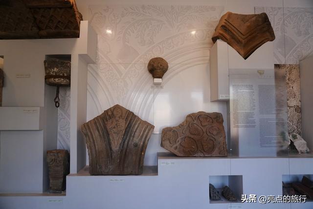 跟着丝绸之路去旅行高加索三国——亚美尼亚兹瓦尔特诺茨教堂遗址