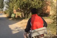 朋友刚开的足疗店让我来体验，看一下价格，是不是有点高啊？图片