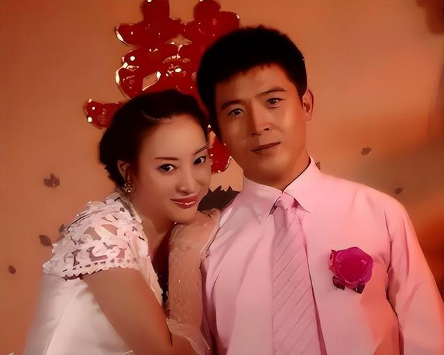 明着吃软饭？18 次上春晚全靠老婆，结婚近 30 年身上没有一分积蓄