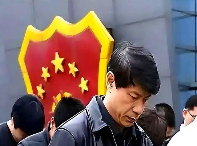 毁了王治郅，逼姚明退役，他凭一己之力让中国篮球倒退了二十年！