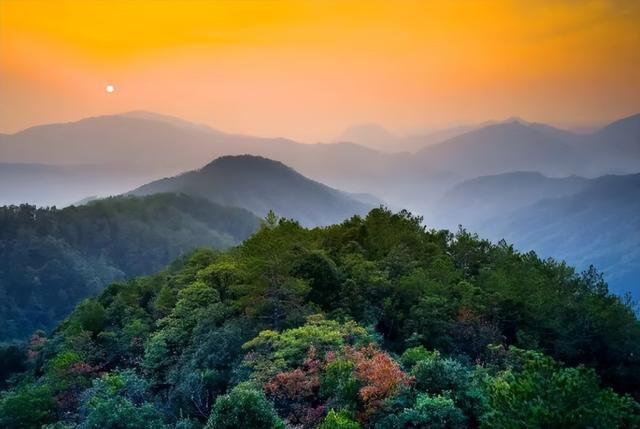 嘉兴主场胜！盐官古城限定免费活动来了，诚邀全国人员一起庆祝，还有两地文旅礼包来袭