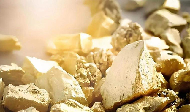 高市早苗对华正式“宣战”！马克龙转头背叛日本，特朗普告示全球