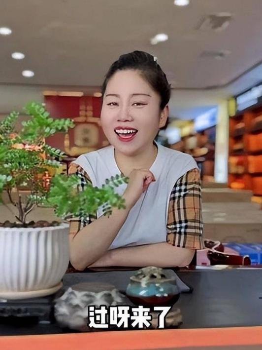 倾家荡产凑够120万上星光大道，却惨遭淘汰的崔苗，如今怎样了