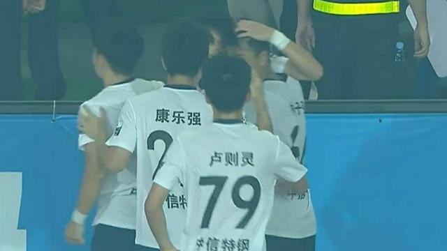 4-0！1-0！苏超疯狂一夜：宿迁惨败，淮安压哨，八强对阵全部落位