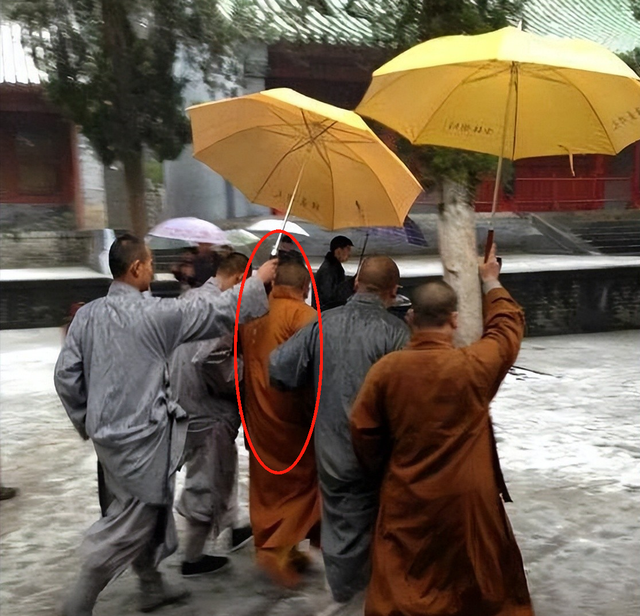 不查不知道一查吓一跳，掌控少林寺38年的释永信，私下到底有多壕