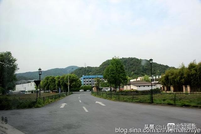 杭州324路公交车沿途风光（皖浙沪旅游122）