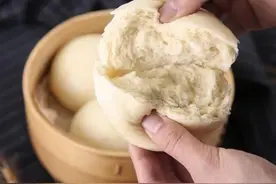 保存馒头直接放冰箱就“废了”！教你一绝招，放30天一样松软新鲜图片