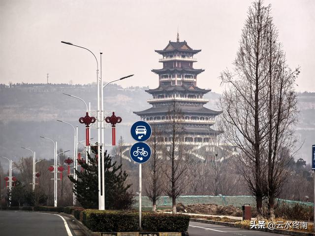 宝鸡这个县要是升成市，就改名猕猴桃市，简称“猕市”，看行不行