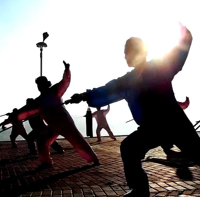 独练太极拳，在什么时候合适呢？