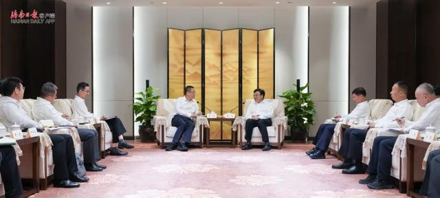 新紫光海南产业基地在海口揭牌 冯飞刘小明出席揭牌仪式