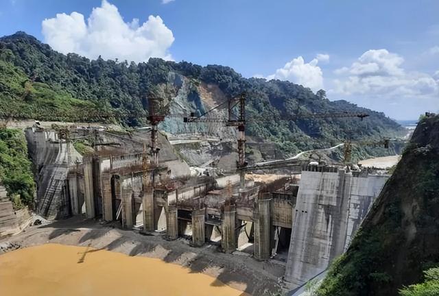 莫迪拼了？中国刚说建5座水电站，印度就要挖6条大运河，8个船厂