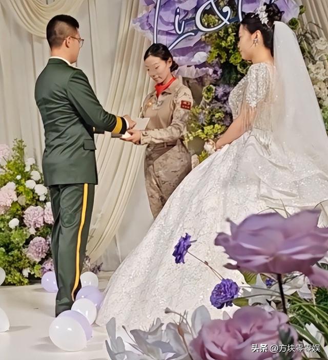 93受阅女兵参加婚礼被骂惨！网友：穿这套衣服去是几个意思？