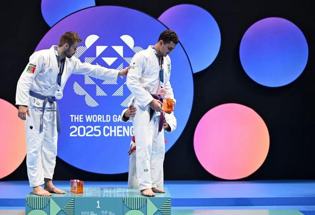 世运会仅剩1天，金牌榜格局已定，美国队狂跌第10，中国队太意外