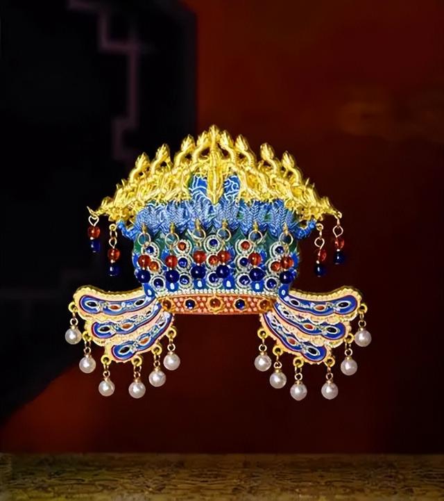 书店退潮，年轻人又冲去博物馆买文创了