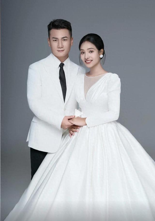 江苏穷小伙爱上尼泊尔美女，认识5天就结婚，花50万买黄金当彩礼