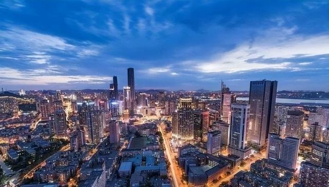 英国教授认为，中国崛起是必然的，因为中国并非真正意义上的国家
