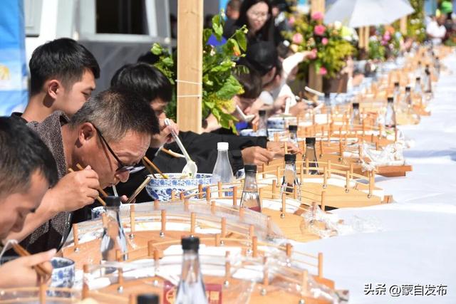“好尼”蒙自过桥米线文化周开幕！蒙自过桥米线全球分布图亮了！