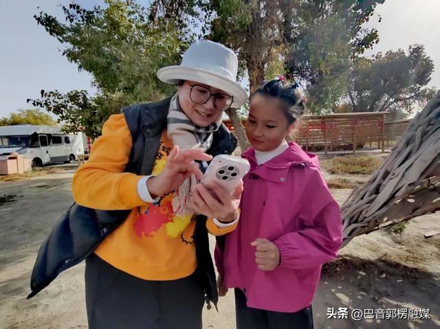 以胡杨为媒 促文旅融合 轮台第十届胡杨文化旅游系列活动燃爆金秋
