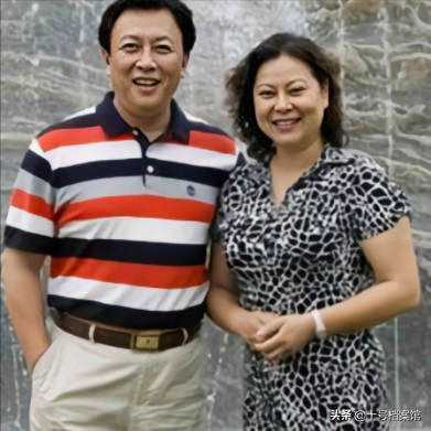 唐国强的“糟心事”，两个儿子都残疾，难怪73岁还得到处卖老脸