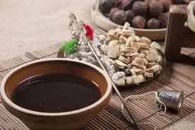 老中医对付手脚麻木的杀手锏，堪称黄芪桂枝五物汤的加强版图片