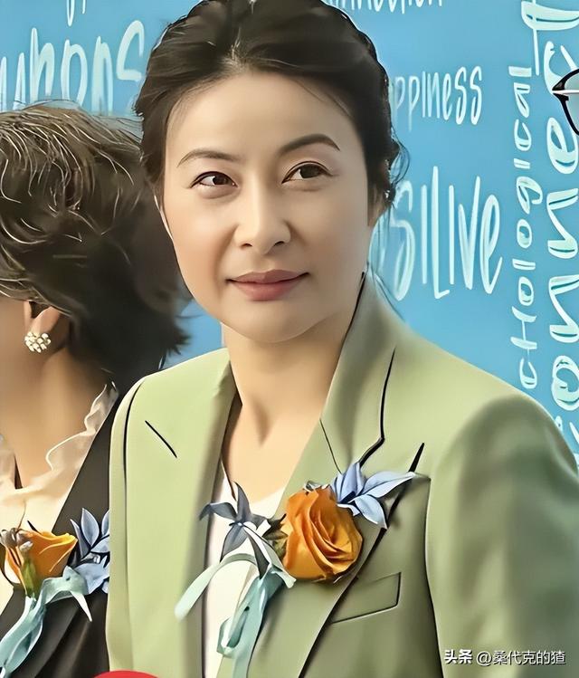 不到72小时4大瓜，代孕出轨、代言暴雷	、欠税，郭晶晶也“遭殃”