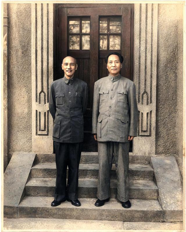 蒋介石在日记里坦言：重庆谈判放走毛主席，全是因为这两点！