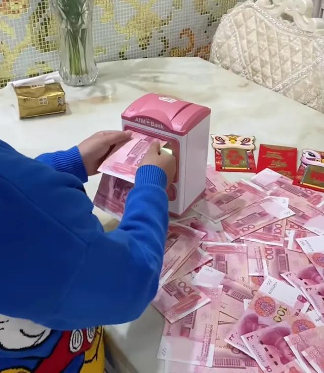 钱什么时候给孩子最好,千万不要给错时间