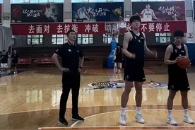 “会把国家队的理念带入新疆”——专访新疆男篮新任主教练刘炜图片