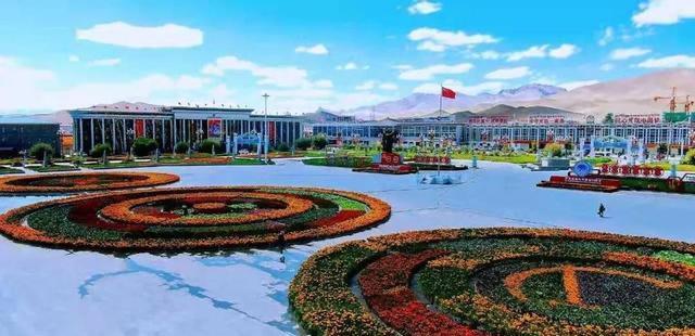 中国为何耗费30年时间，在距印度不足百公里的无人区建一座城市？