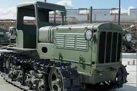 扮猪吃老虎？拖拉机厂年年愁产量，战时却每月给苏军造几个装甲师图片