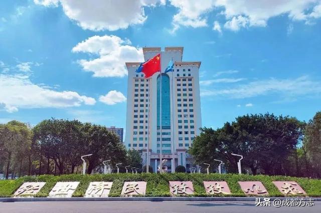 开学了！成都最美高校值得专程来逛→