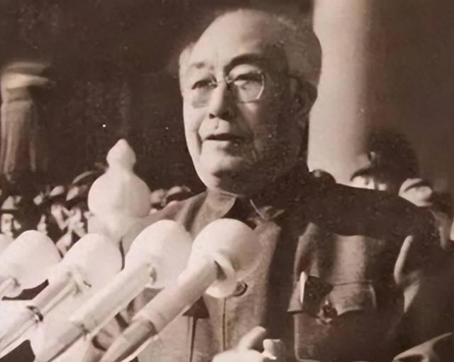 66年，宋任穷通知吴德来北京工作，吴德却说：能不能不去？