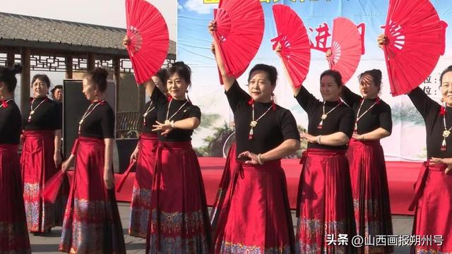 广武长城：国庆假期游人如织