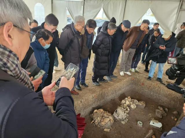 30多位专家连夜赶往现场,无锡挖出6000年古城,比杭州良渚早1000年