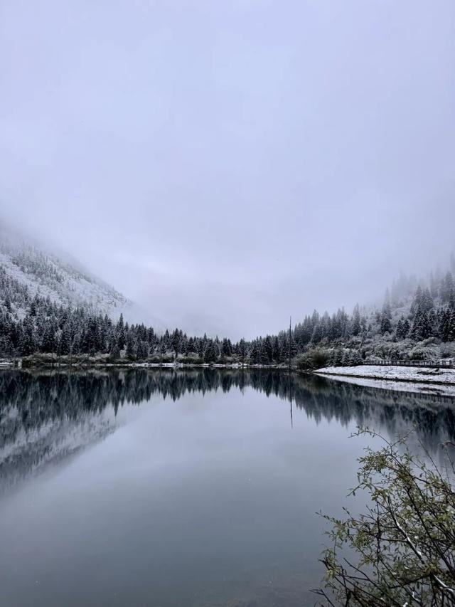 达古冰川下雪啦！雪域浪漫+烟火温柔，攻略请收好！