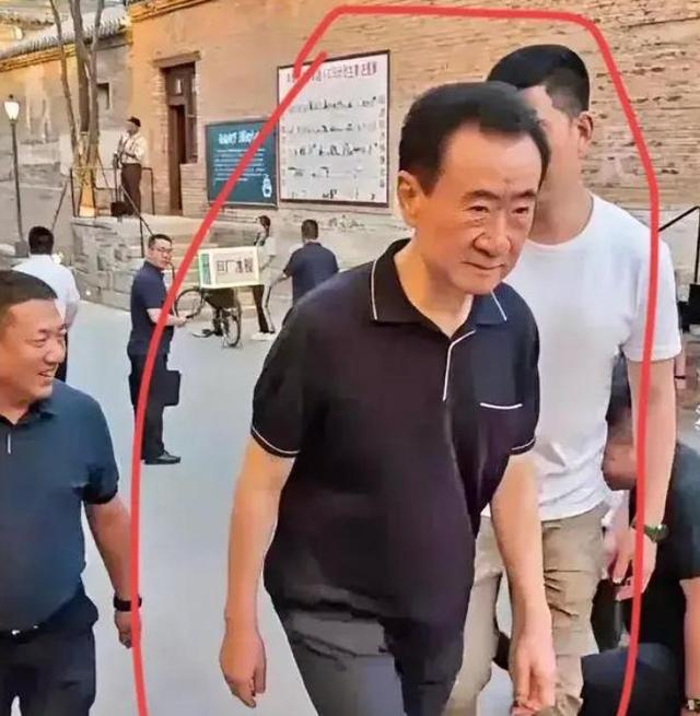 再难翻身？刚还完6000亿外债，71岁的王健林又迎来大麻烦