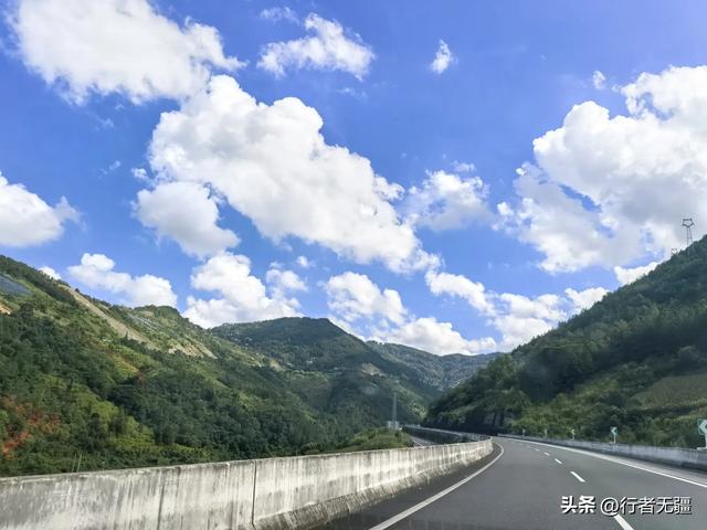 多彩贵州自驾游之荔波小七孔:山水秘境中的翡翠画卷