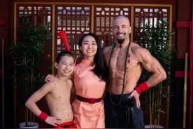 我，14岁学少林功夫，19岁跟英国老公结婚，如今在英国开武馆图片