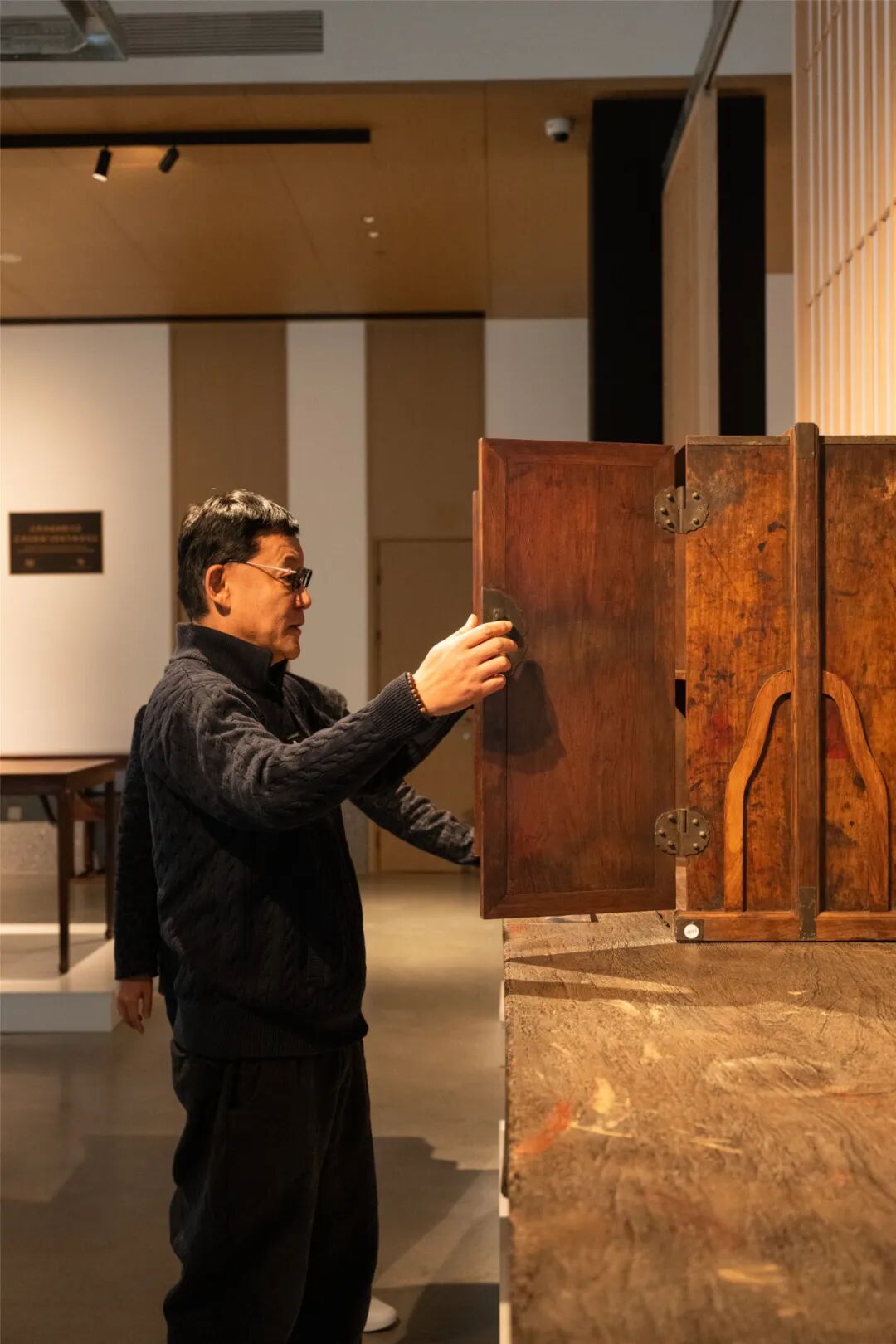 老友再聚首,著名企業家當當網創始人李國慶先生探訪雅然古典家具藝術博物館 老友再聚首,著名企業家當當網創始人李國慶先生探訪雅然古典家具藝術博物館