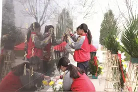 弘扬英烈精神 绿色文明祭扫图片