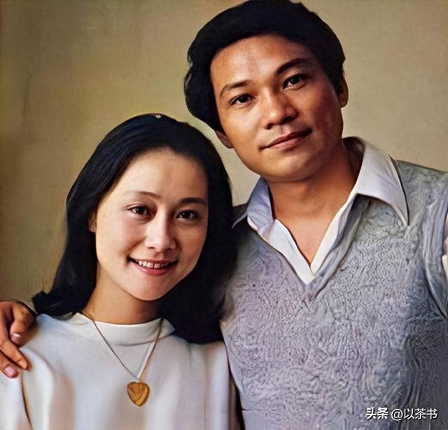 原来他们是夫妻，也都是演员，结婚41年恩爱如初	，活成了人生赢家