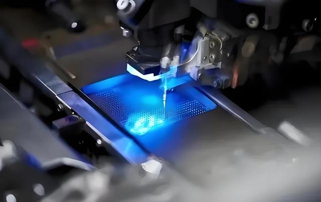 荷兰光刻机新规，震动全球芯片业，中国供应链自给已经按下加速键