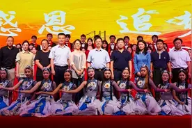奋进新时代 逐梦向未来！武汉东湖学院举行2023年迎新晚会！图片