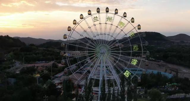 兰州野生动物园暑期开启“千灯之夜” 精彩夜游点亮金城，动物福利与夜经济双赢