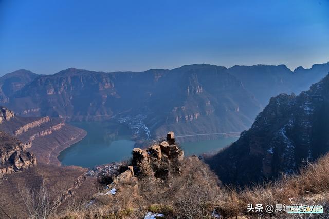 由太行屋脊俯瞰太行平湖