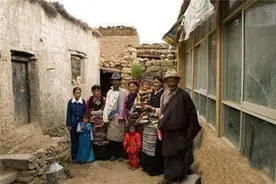 中国唯一合法《一妻多夫》的地区。昌都，地美人美图片